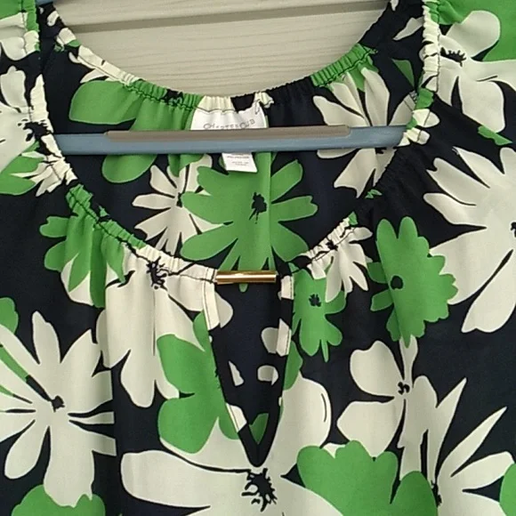 Charter Club Top with a Gold Bar in the front of shirt and Elastic Waist - Picture 3 of 7